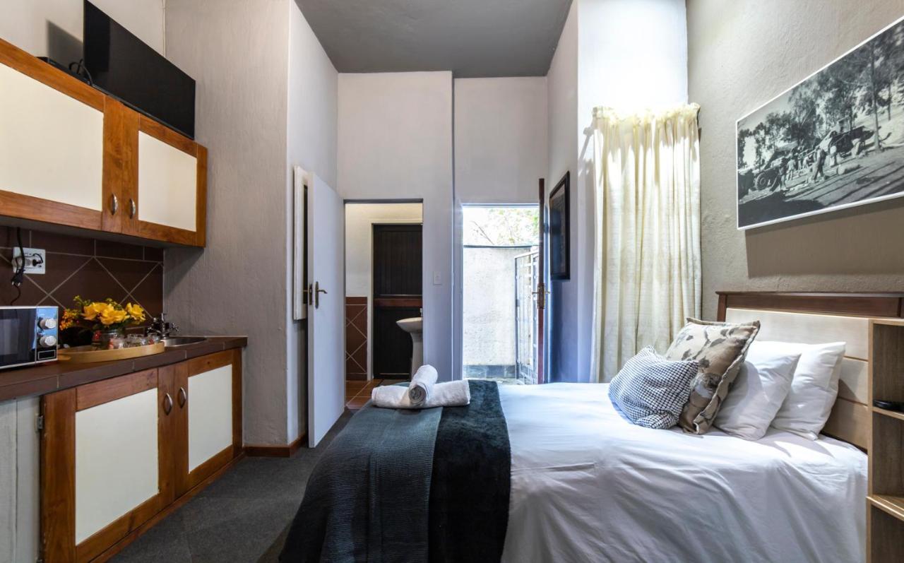 Craigivar Guesthouse พริทอเรีย ภายนอก รูปภาพ