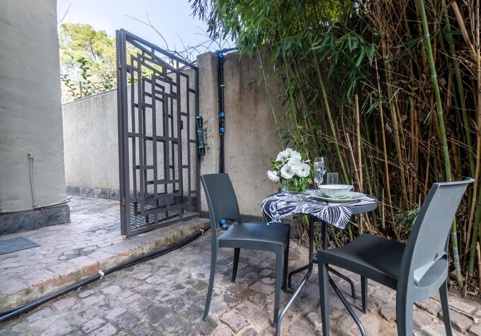 Craigivar Guesthouse พริทอเรีย ภายนอก รูปภาพ